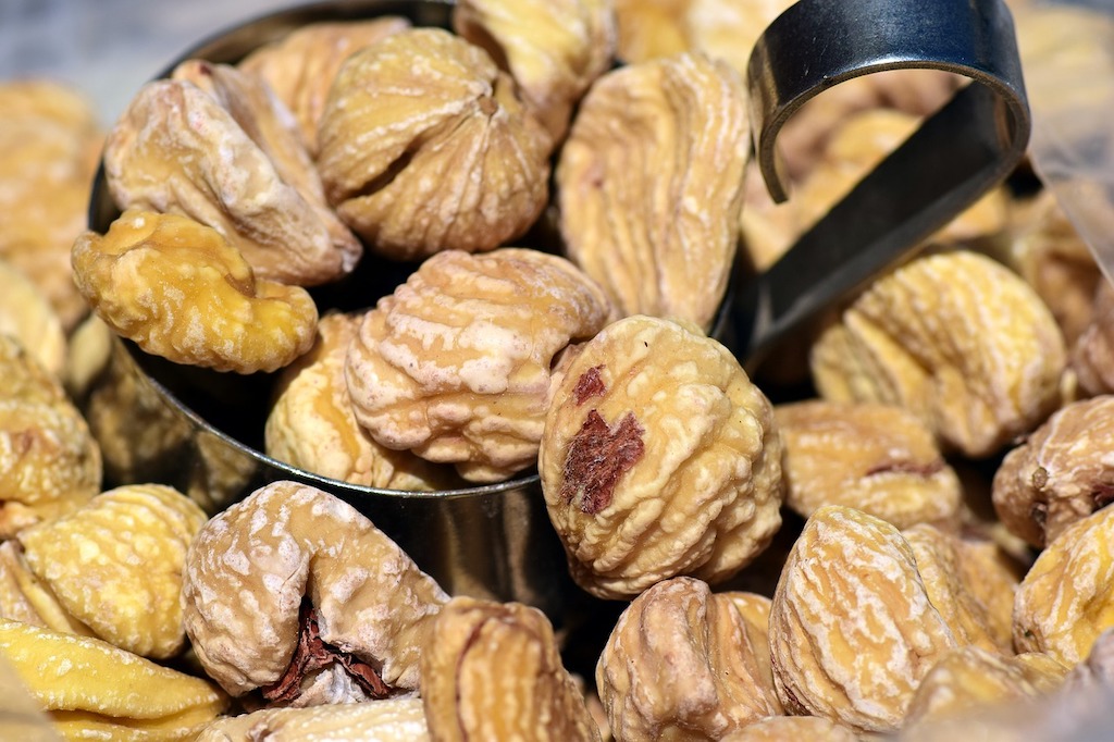 peeled chestnuts