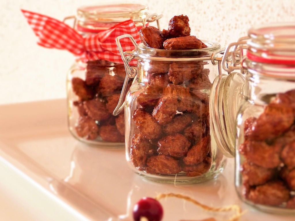 Candied almonds